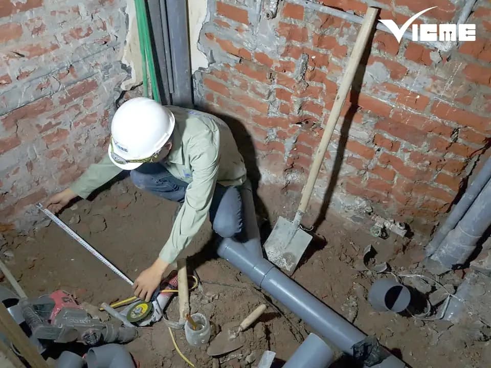 Đội thợ thi công điện nước chuyên nghiệp